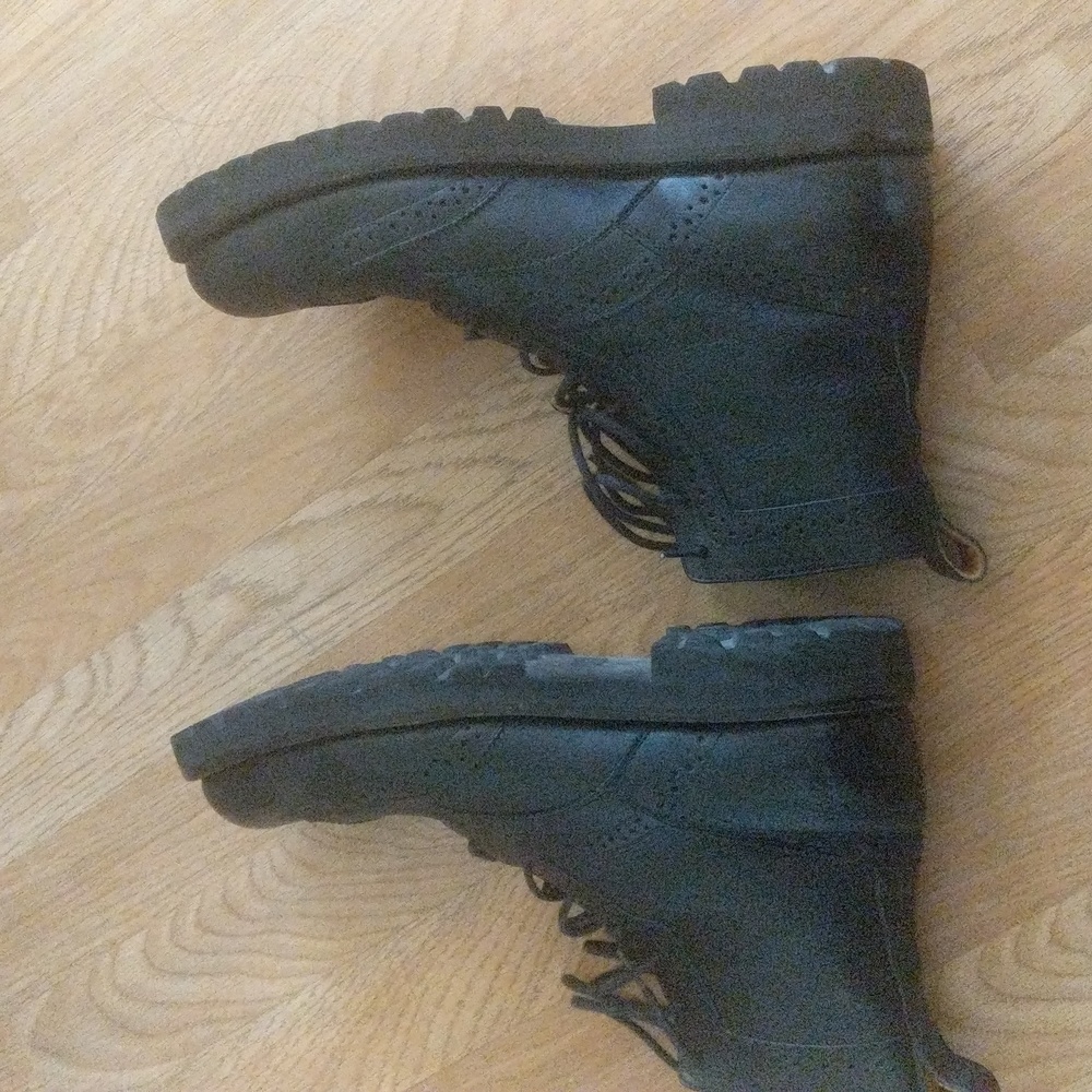 Men's Frye wing tip leather boots sz 12 - Picture 2 of 5